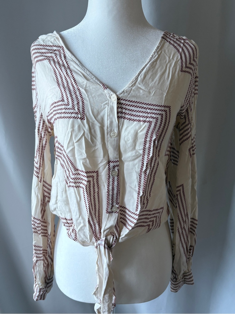 H&M Women’s Cream Button-Front Tie-Hem Blouse with Geometric Print